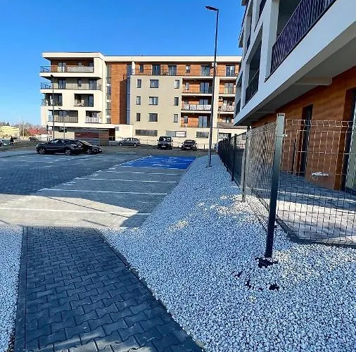 36 By Housine * Zator